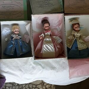Madame Alexander set 3 Exclusively made Colonial Williamsburg collectible Dolls